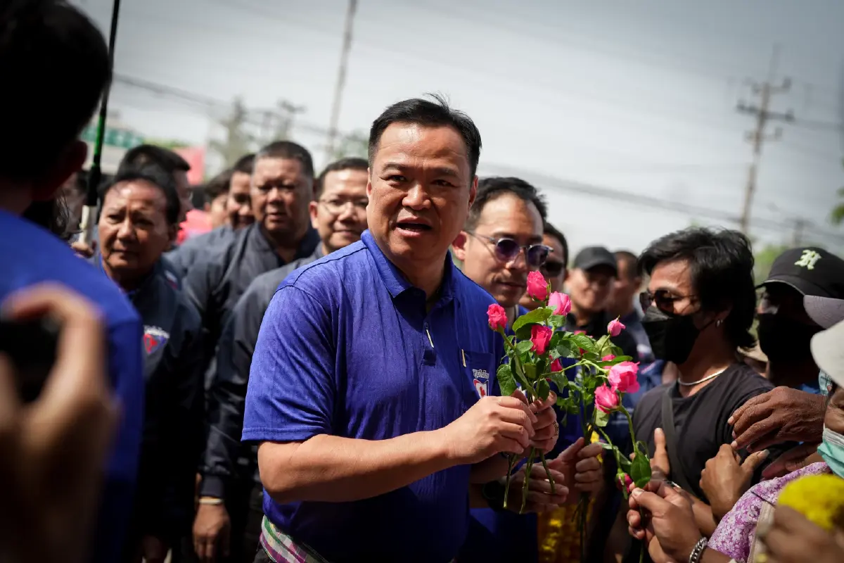 "อนุทิน" ลุยหาเสียงเมืองชาละวัน ชูนโยบาย "พักหนี้-เกษตรพันธสัญญา"