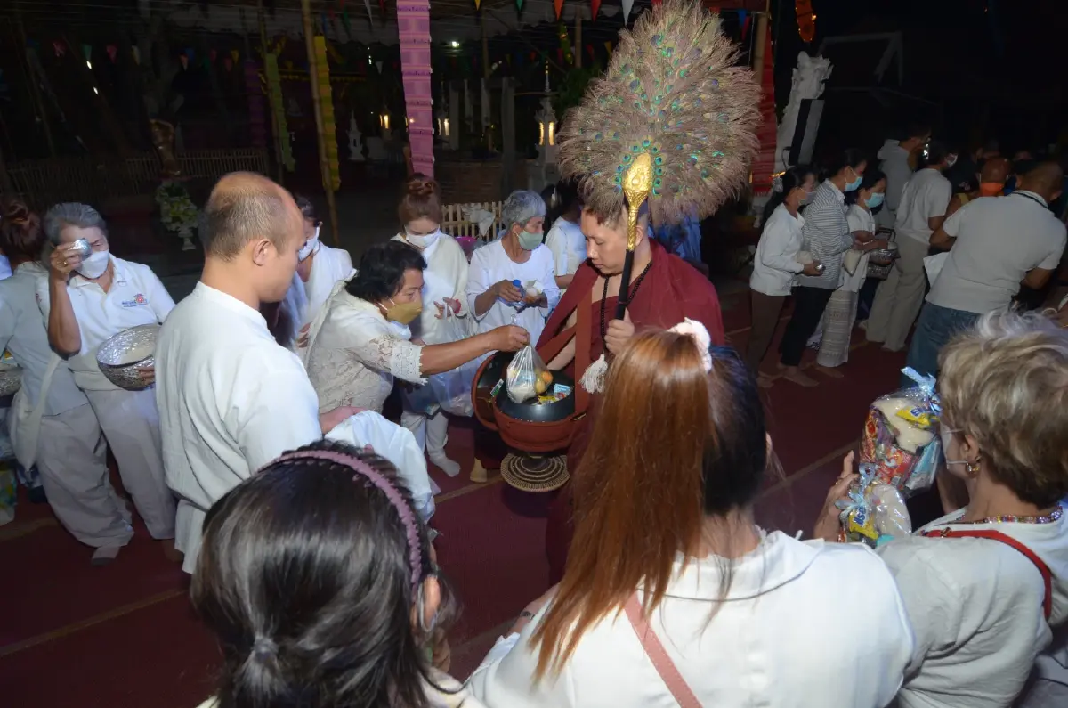 งานบุญ "เป็งปุ๊ด" ตักบาตรพระอุปคุตเที่ยงคืน อ.เชียงคำ 1 ปีมีครั้งเดียว
