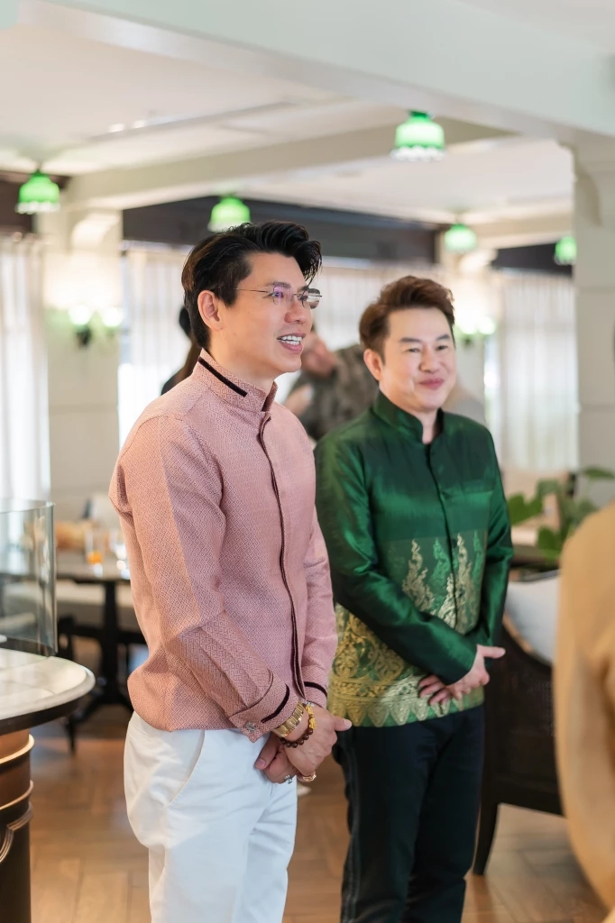 รดน้ำดำหัว เซเลบระดับเอลิสต์ พร้อมทานข้าวแช่สุริยาศัย หนึ่งปีมีครั้งเดียว