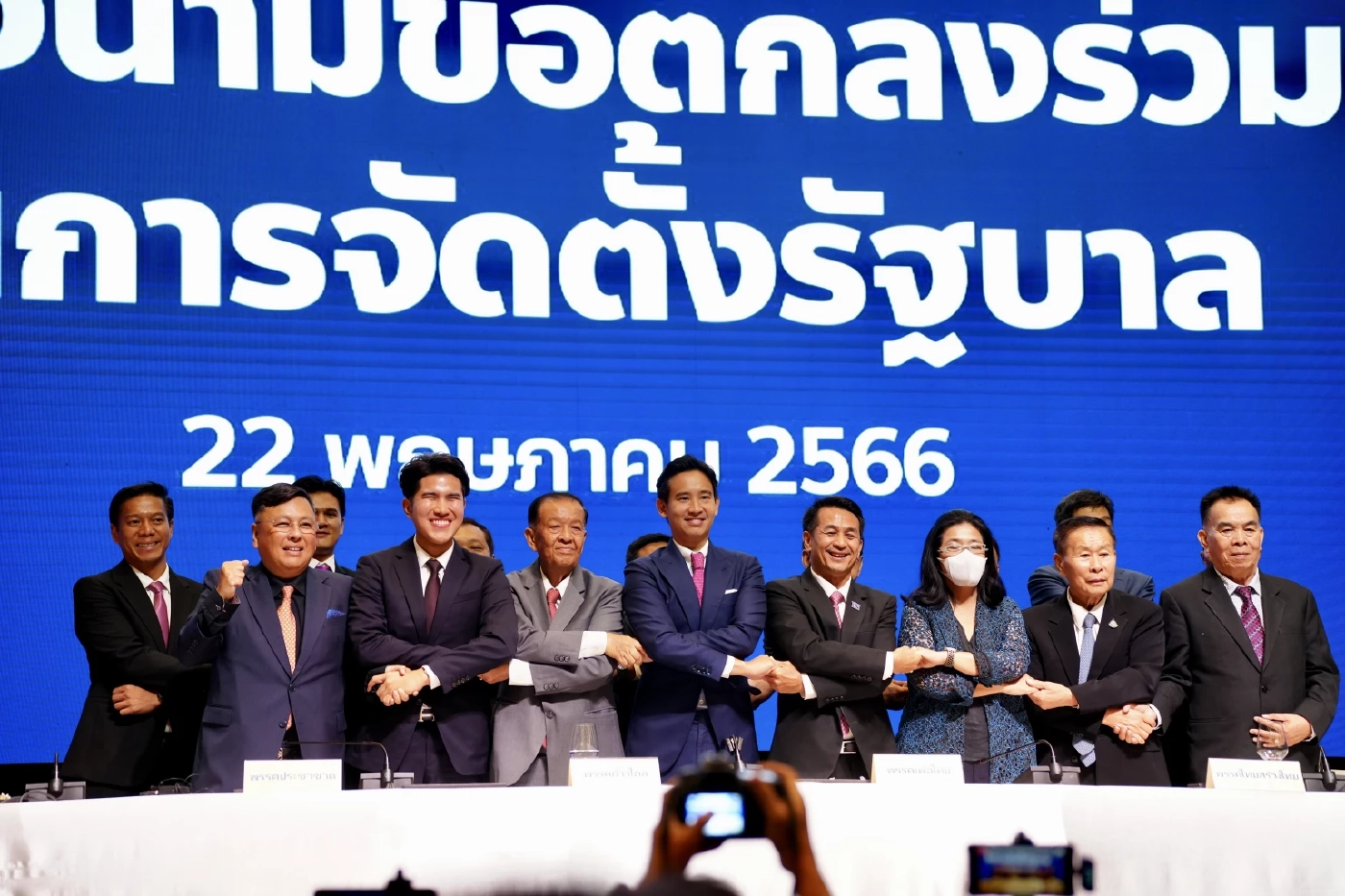 เทียบฟอร์ม 3 ว่าที่ประมุขนิติบัญญัติ ศึกงัดข้อ "คนกันเอง"