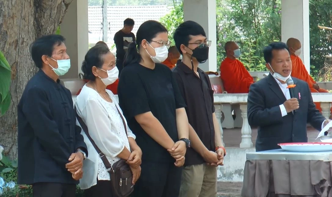 เผาแล้ว "เซลล์อ้อม" ญาติ-เพื่อน ร่วมอาลัย สามี เผยเศร้า ขอให้หมดห่วง