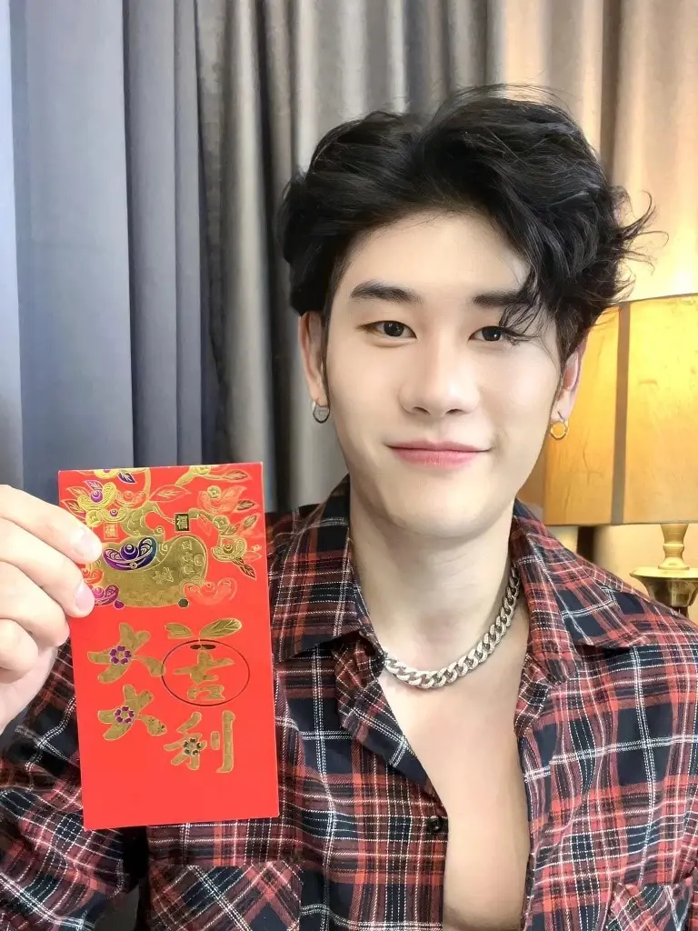 หมอไวท์เผยดวง 6 ราศี ชีวิตผ่านจุดต่ำสุดไปแล้ว รอรับงานดีเงินไหลเข้ารัวๆ