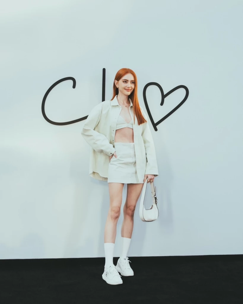 ใหม่ ดาวิกา กระทบไหล่คนดัง ในงานเปิดตัวคอลเลคชั่นพิเศษ เจนนี่ แบล็กพิงก์