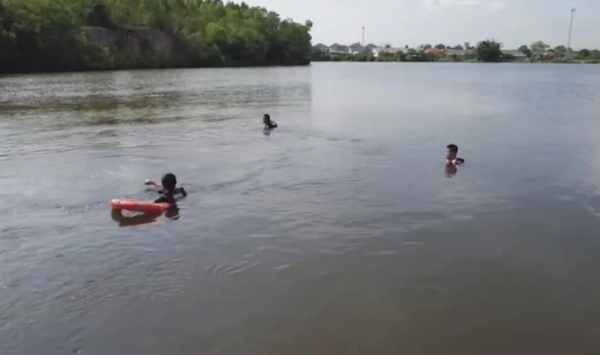 กู้ภัยเร่งค้นหา หนุ่มเมียนมาหนีร้อนไปเล่นน้ำ จมหายต่อหน้าเพื่อน