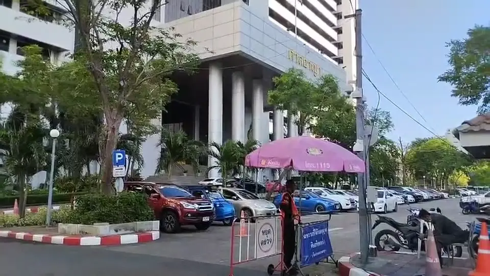 ศาลอาญาอนุญาตให้ฝากขัง “ตะวัน-แบม”กับพวกรวม 9 ราย ทำลายทรัพย์ราชการ