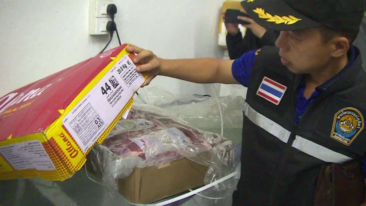 ดีเอสไอปัตตานี ทลายโกดังนำเข้าเนื้อวัวเถื่อน 8 ตัน หวั่นแพร่โรควัวบ้า