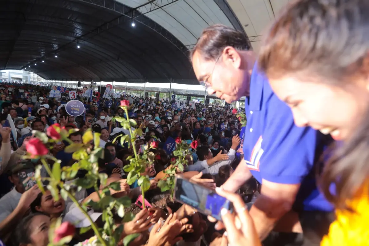 "บิ๊กตู่" ออดอ้อนขอคะแนนคนใต้ยกจังหวัด หวังสานงานที่ยังค้างไว้ให้เสร็จ