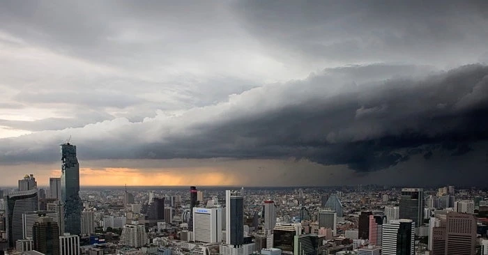 กรมอุตุฯ เตือน กรุงเทพฯและปริมณฑล ฝนฟ้าคะนองร้อยละ 60 ของพื้นที่ ลมกระโชกแรง