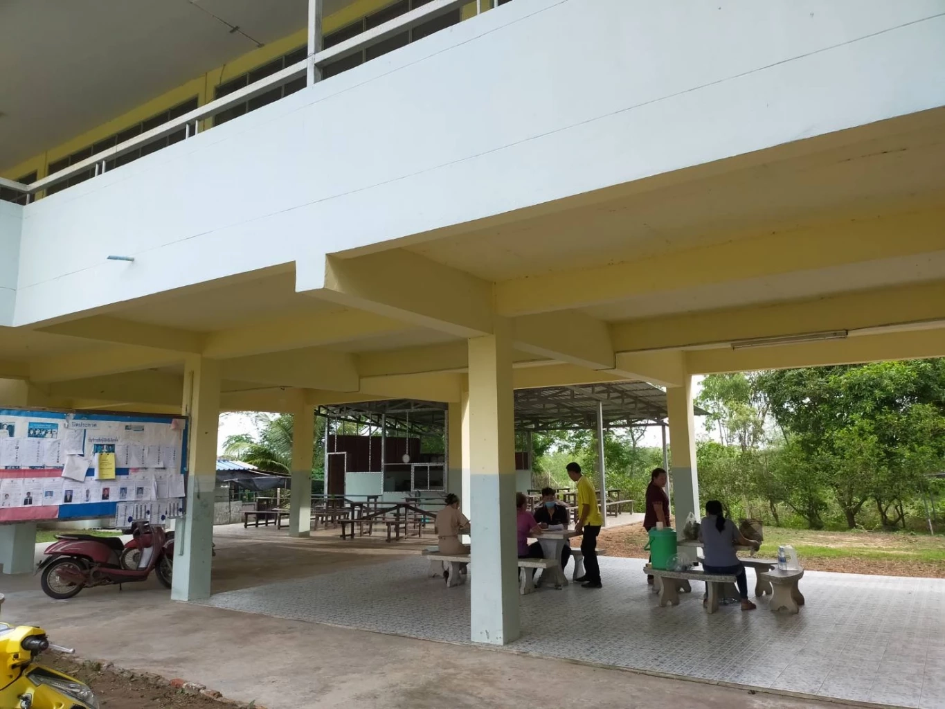 "ร้อยเอ็ด เขต 5" งง เจอปัญหา! บัตรเลือกตั้งไม่พอจำนวนผู้มาใช้สิทธิ