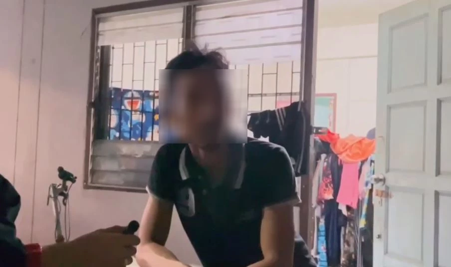 พ่อ-แม่ ผู้เสียหาย เล่านาทีหนีตาย วัยรุ่น 20 คน บุกปาระเบิดห้องเช่า