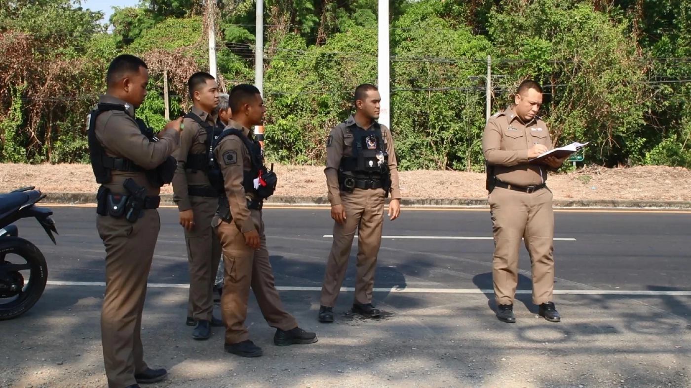 กรรมตามทัน! โจรฉกกระเป๋าเงิน รถตกข้างทางระหว่างหลบหนี