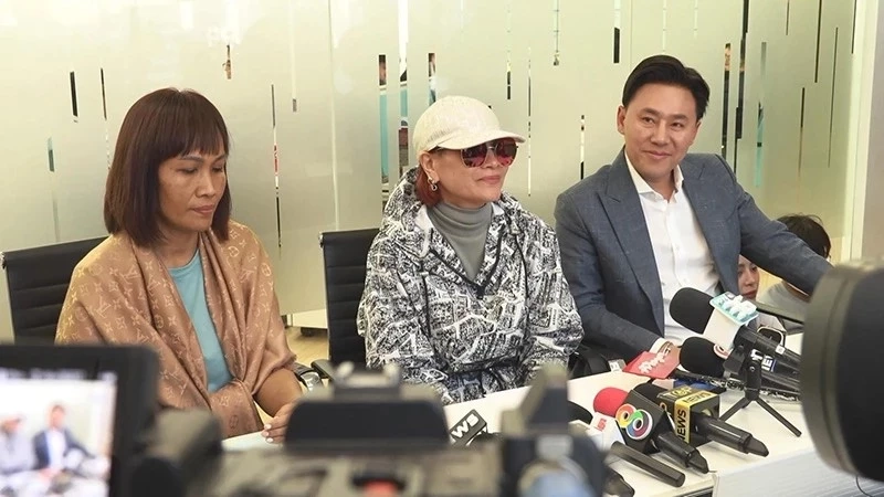 รีบส่อง โฉมหน้าสาวผู้ซื้อบ้านหรู ให้ ทนายตั้ม ส่งลูกเรียนที่ฝรั่งเศส 