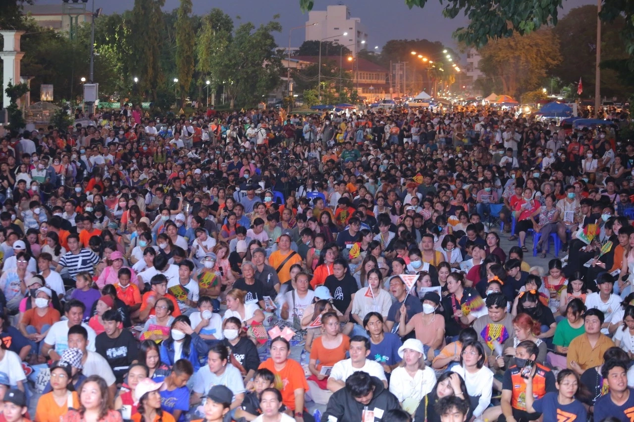 ก้าวไกลใจฟู! ปล่อยคาราวานก้าวไกลวันแรก  ประชาชนทุกภาคตอบรับดี