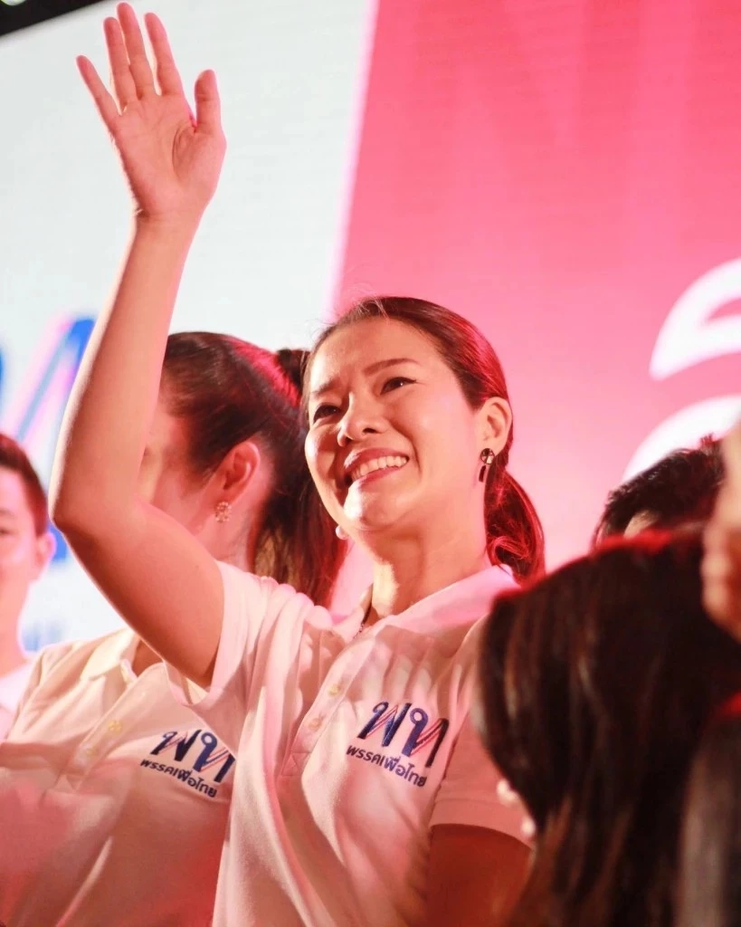 รู้จัก "ส.ส.อิ่ม ธีรรัตน์" หนึ่งเดียวพรรคเพื่อไทย ยึดพื้นที่กทม. เขต 20