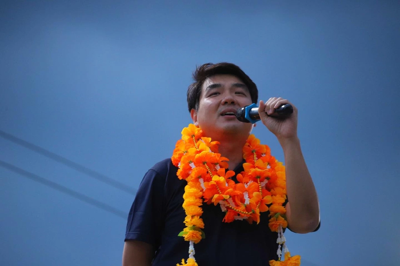 "สุชาติ" ฮึ่ม! "ก้าวไกล" ตำแหน่งประธานสภา ไม่มีสิทธิเลือกกฎหมายตามใจ