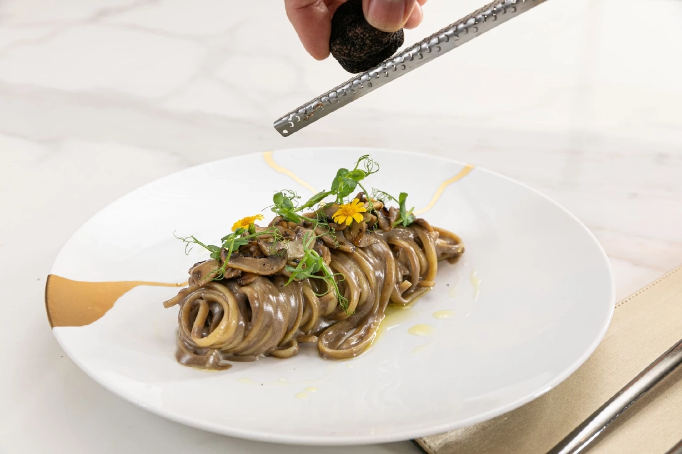 โปรโมชั่นเพียบ! ชวนกินข้าวนอกบ้าน กับแมริออท บอนวอย