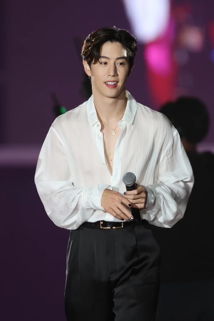 อากาเซ่ สุดฟิน งานแฟนมีต มาร์ค ต้วน    