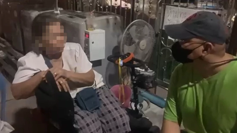 นางมาลี เจ้าของหอพัก