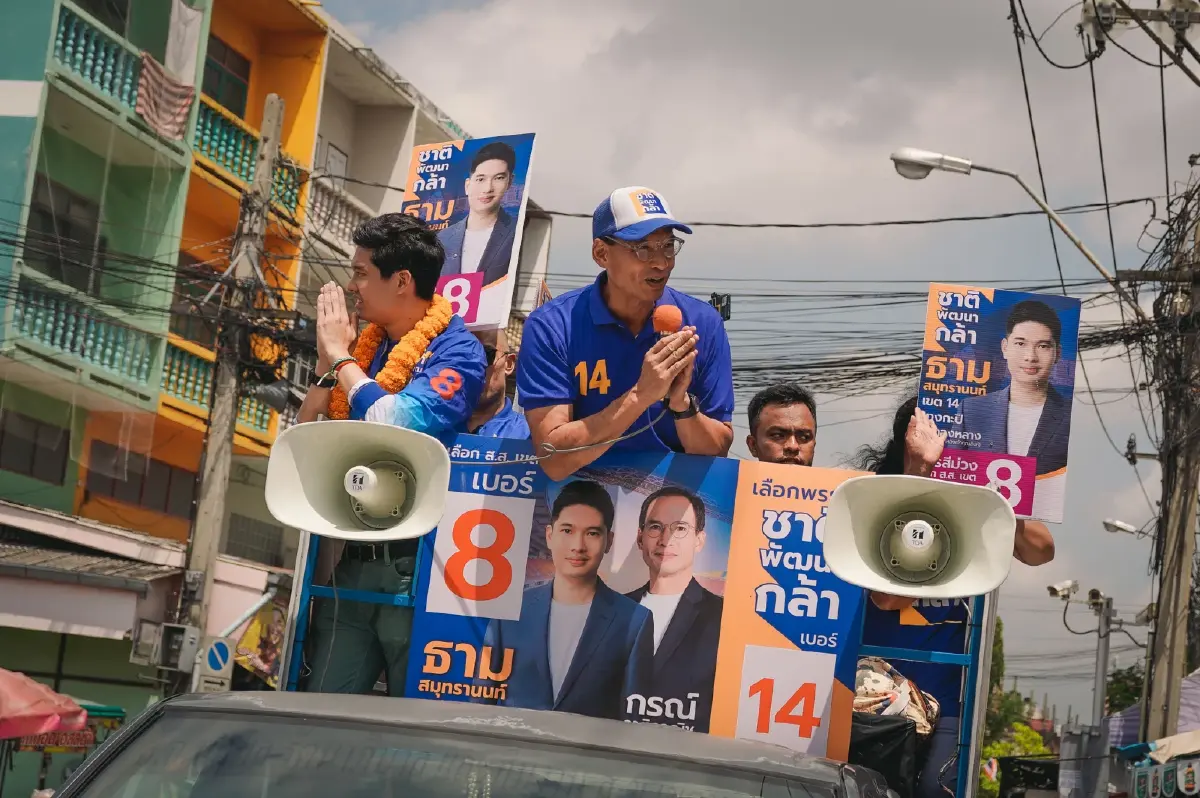 “กรณ์”ขึ้นรถแห่ทั่วกรุงฯ ชวนกาเบอร์ 14 เลือกชาติพัฒนากล้า