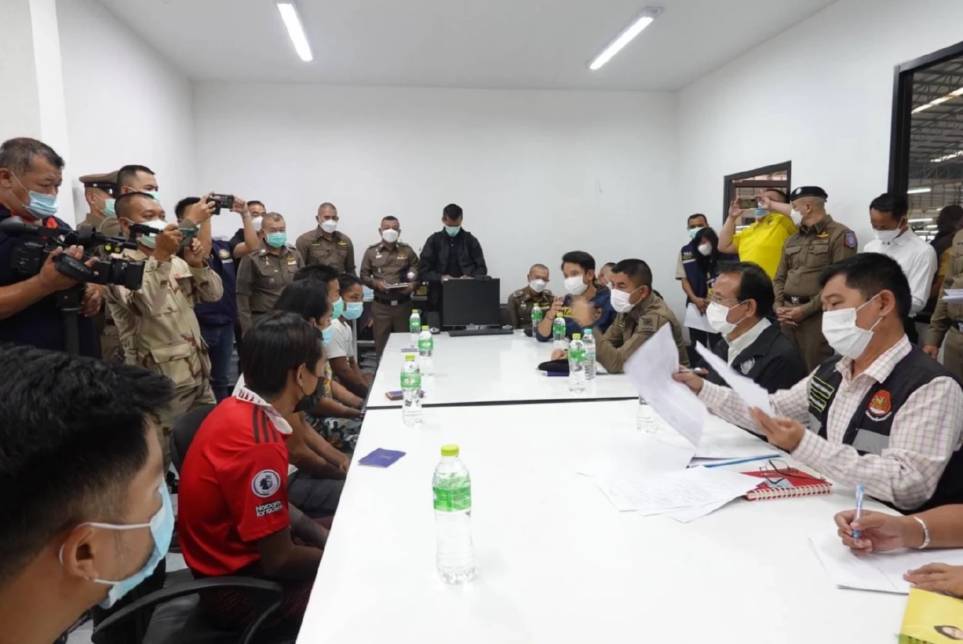 “บิ๊กโจ๊ก” แถลงปิดคดี “วี เค การ์เมนท์” บังคับใช้แรงงานผิดกฎหมาย