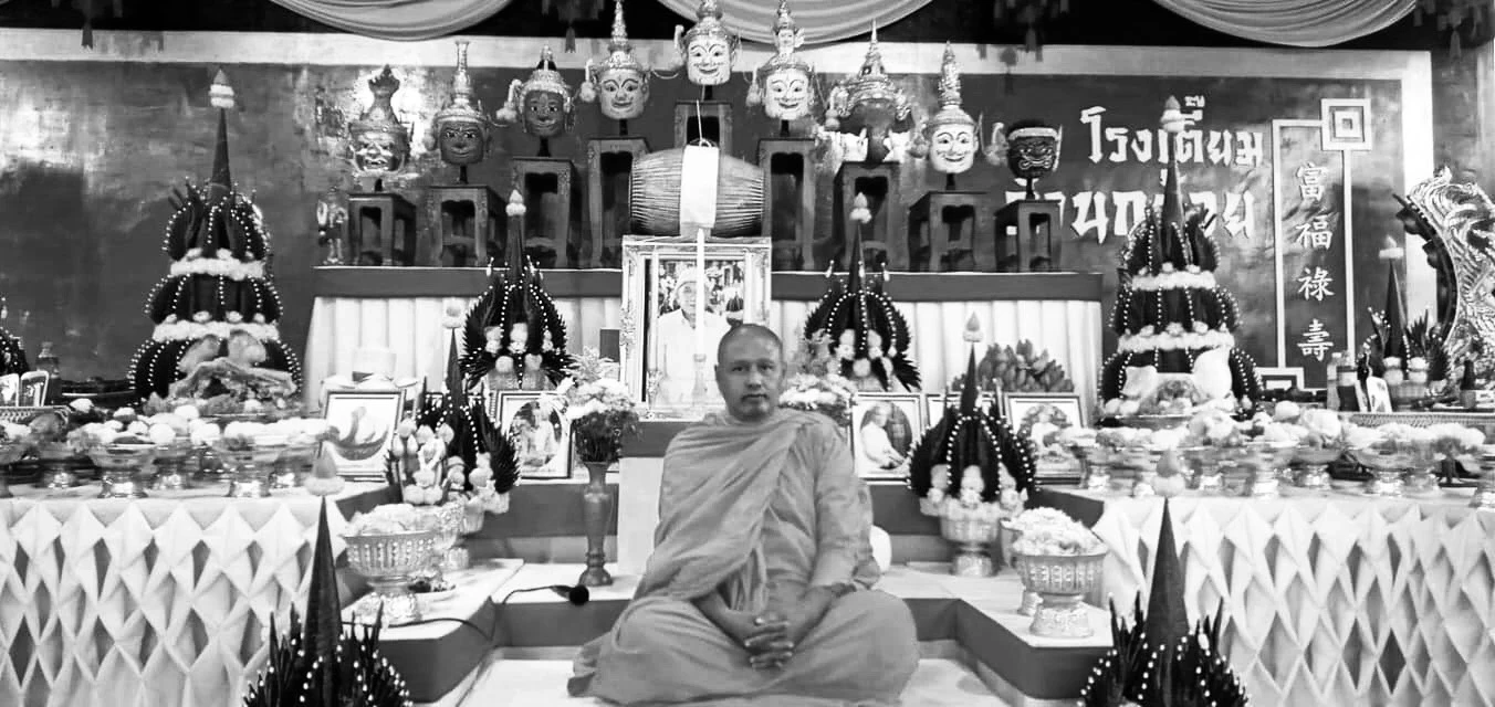 ลูกศิษย์แห่อาลัย "พระอาจารย์เข็มเพชร" มรณภาพกะทันหันในกุฏิ ในท่าทางประหลาด