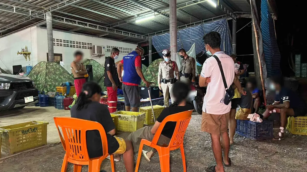 คนงานเก็บมังคุด เปิดศึกลูกชายเจ้าของล้ง ปาระเบิดปิงปอง บึ้มสนั่น เจ็บ 10 ราย