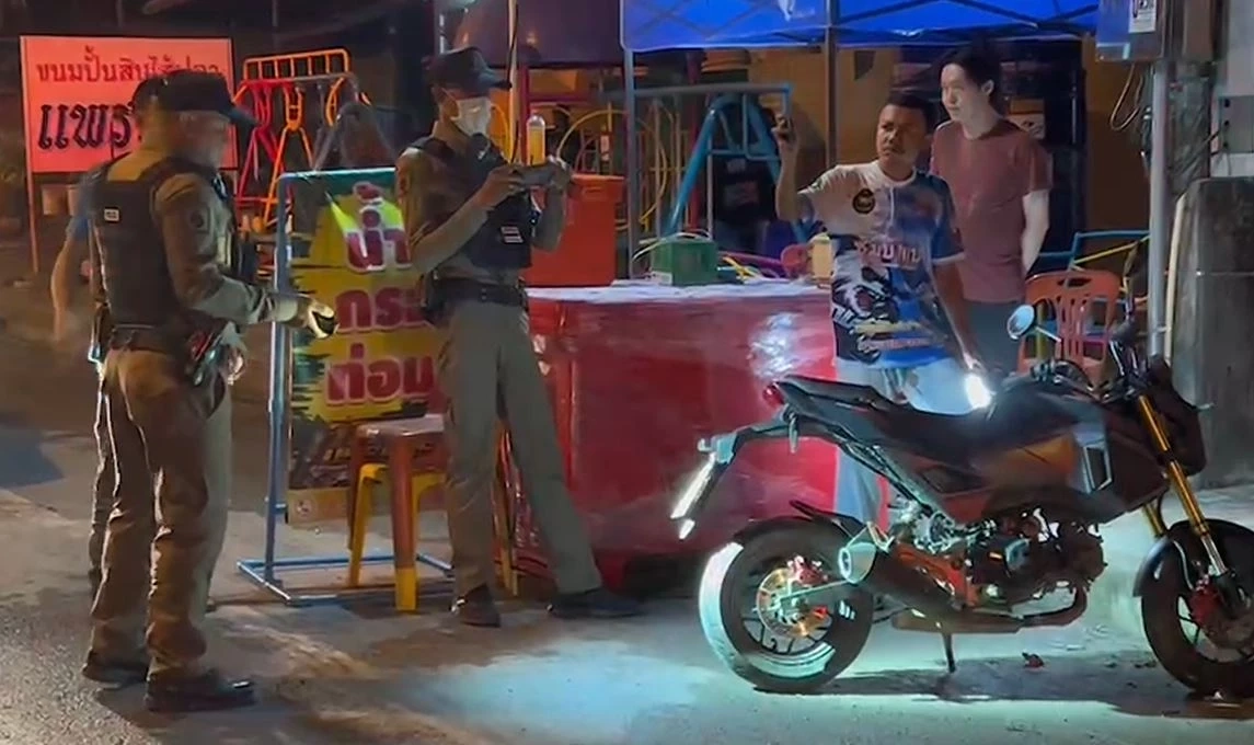 สาวพัทลุง ไปเที่ยวผับ เจออริทวงเงิน 250 บาท ดักรุมตบ-มีดกรีดหน้า อาการสาหัส