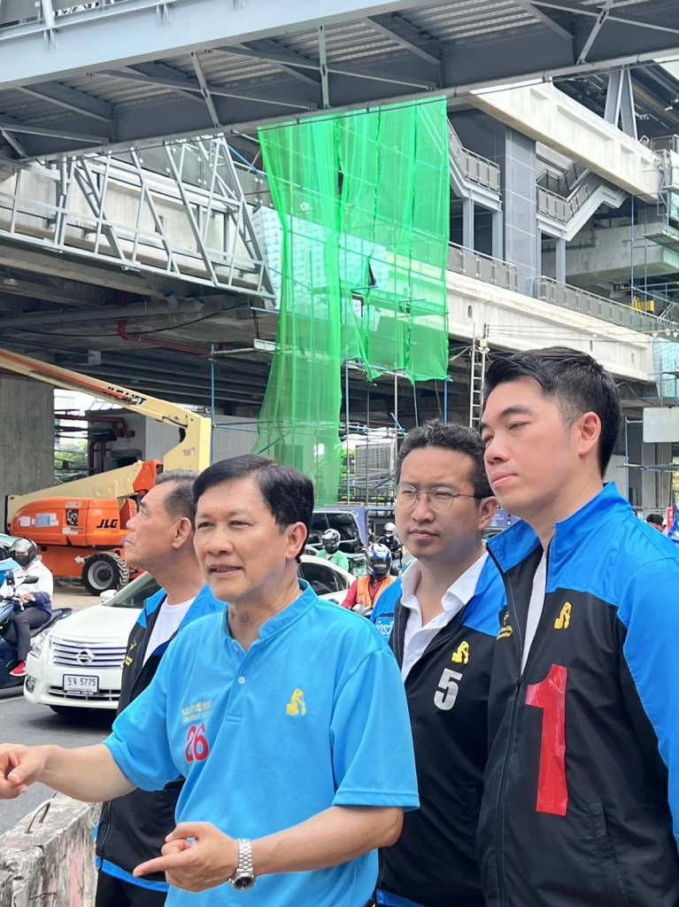 "ดร.สามารถ"  แนะแก้รถติดรับเปิดเทอม ชี้ "รฟม." ต้องเร่งเปิดโมโนเรล