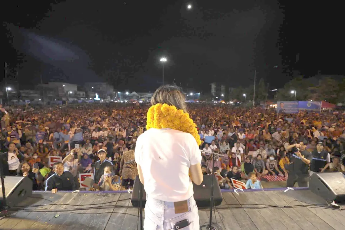 "มาดามเดียร์" ขอปชช.เลือก "ส.ส." จากผลงาน ไม่ใช่แค่กระแสหรือฉาบฉวย