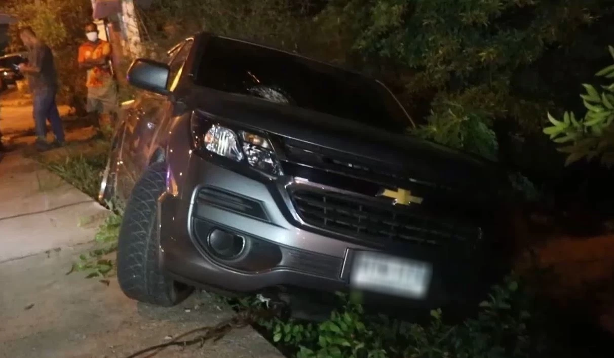 อีกแล้ว! แก๊งปาหินอ่างทองอาละวาด ผู้เสียหายขับรถตาม หวิดพุ่งตกน้ำ