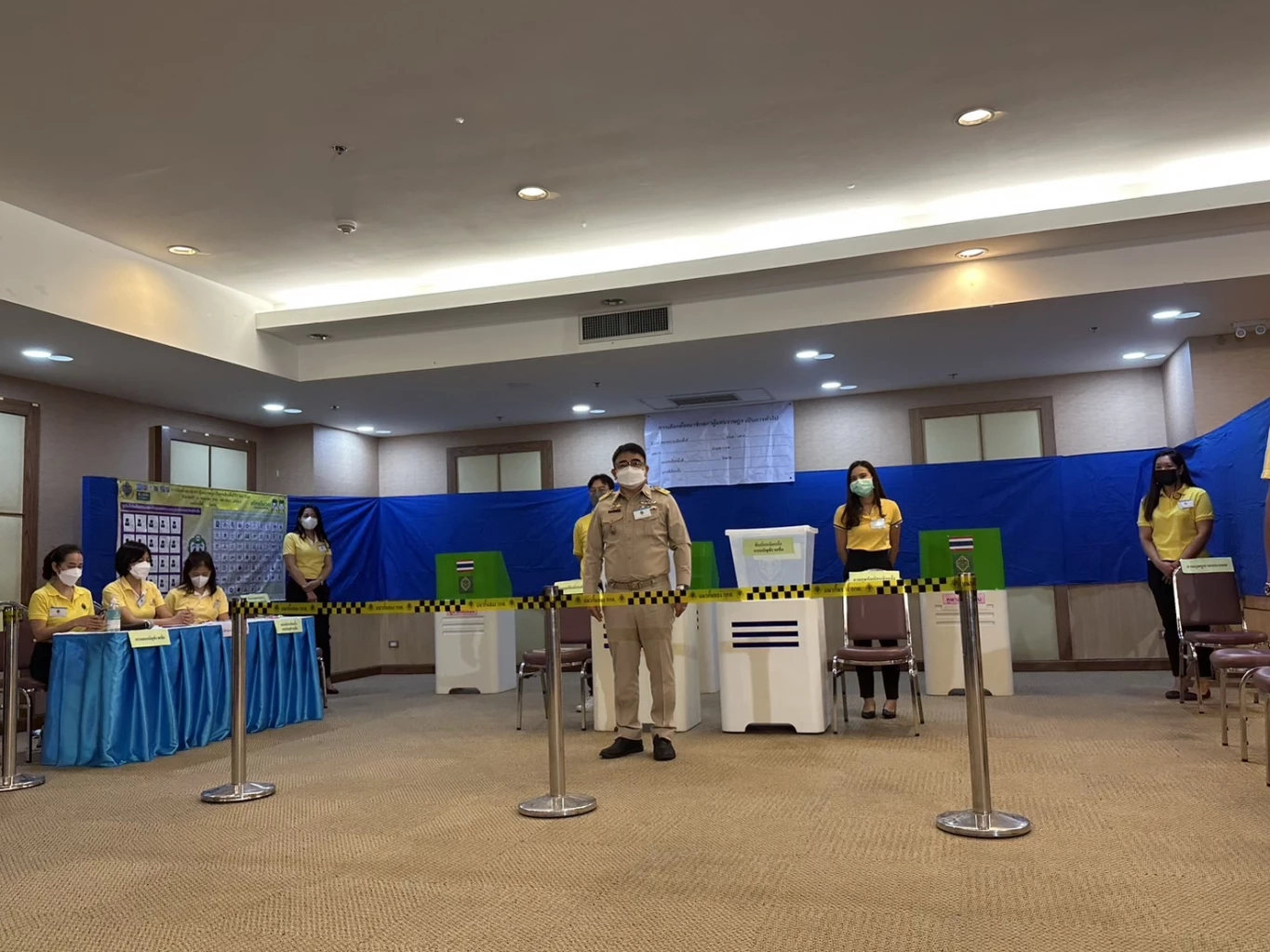 "กกต." สาธิตสถานที่ลงคะแนน ย้ำเลือกตั้งล่วงหน้าต้องเข้าคูหา 7 พ.ค.เท่านั้น