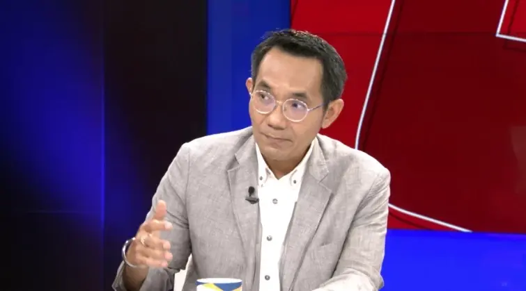 รองศาสตราจารย์ ดร.โอฬาร ถิ่นบางเตียว  อาจารย์ประจำคณะรัฐศาสตร์และนิติศาสตร์ มหาวิทยาลัยบูรพา