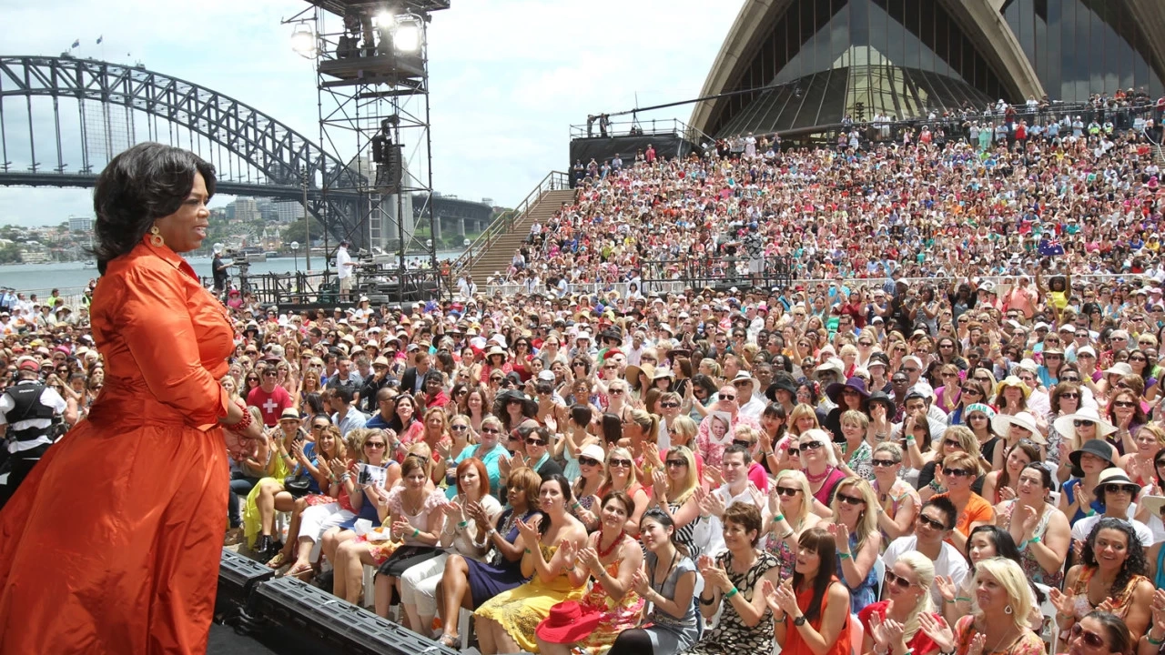 'โอปราห์ วินฟรีย์' อาจได้เป็น ส.ว.แคลิฟอร์เนีย