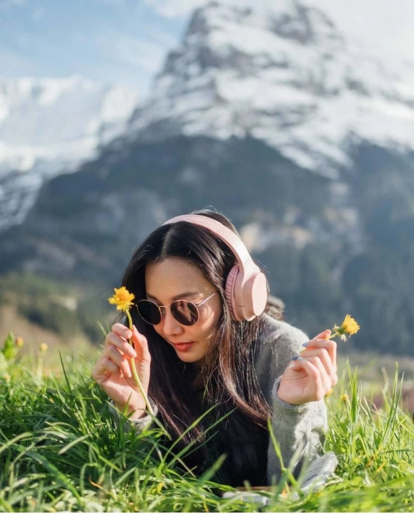 แฟน ๆ แห่ชื่นชม นุ่น วรนุช ลงเครื่องปุ๊บรีบไปเซอร์ไพรส์แฟนคลับกลางงานแต่ง