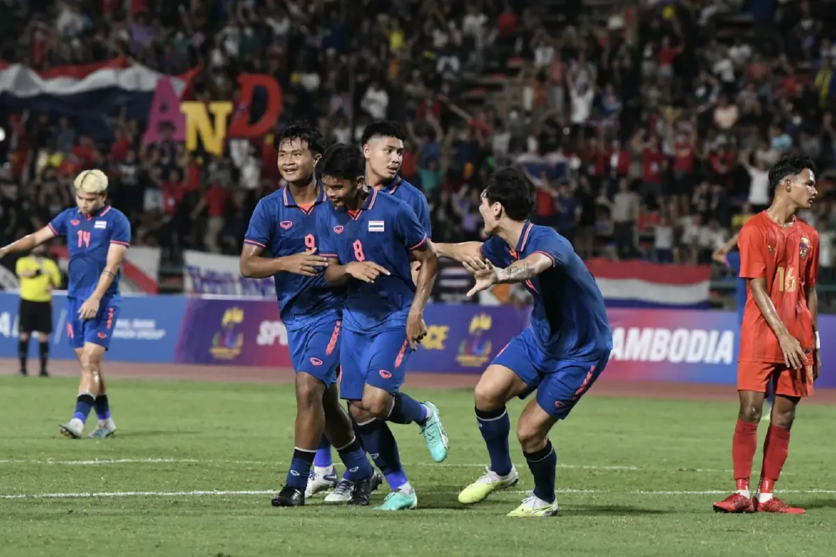 "ทีมชาติไทย" ถล่ม เมียนมา 3-0 ลิ่วชิงทอง "ซีเกมส์ 2023"