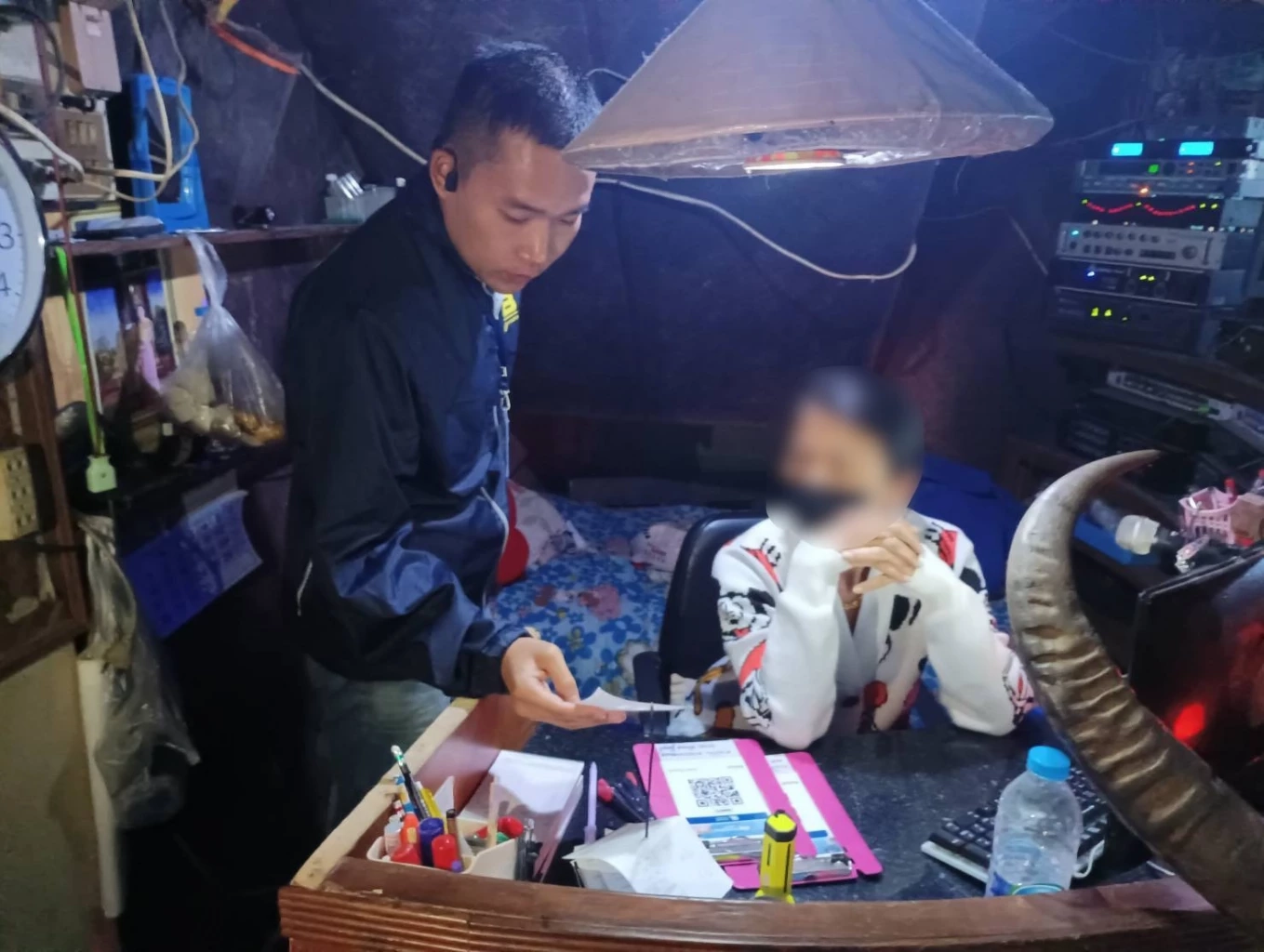 บุกจับร้านคาราโอเกะกลางเมืองอุบลฯ ค้ากามเยาวชนต่ำกว่า 18 ปี