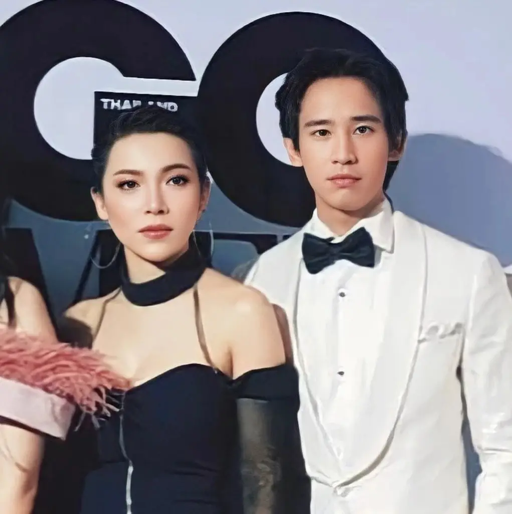 ดีเจดัง อวดภาพในตำนานคู่ "ทิม พิธา"ลั่นแรงต่อบัตรคิวสตรีหมายเลข 1 อยู่ค่ะ