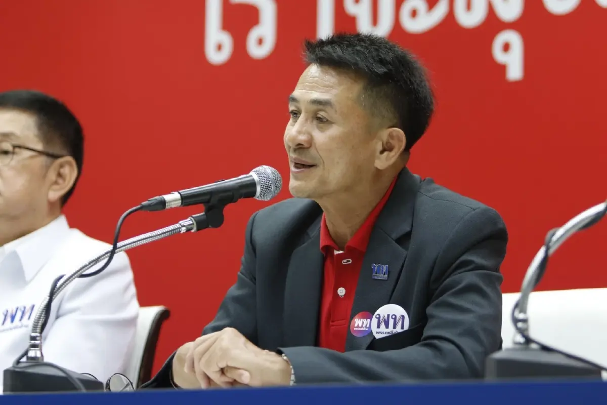"ชลน่าน" เผย "เพื่อไทย" ยังไม่คุยแบ่งเค้ก "ครม." อย่างเป็นทางการ