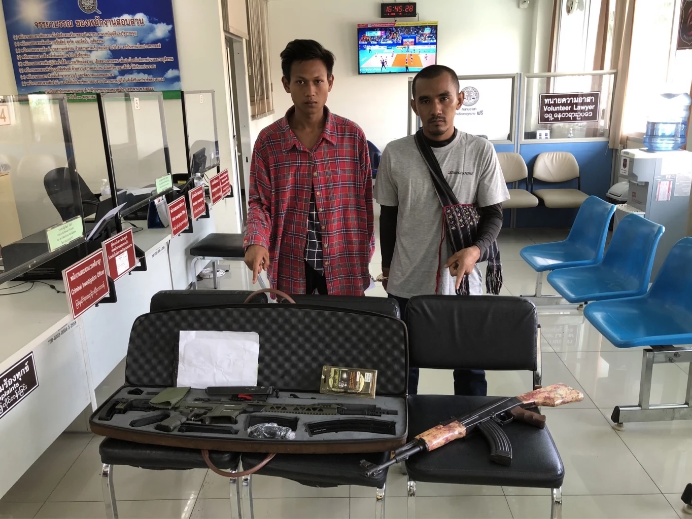 จับทหารกะเหรี่ยง ลอบขนอาวุธสงครามข้ามแดนไปเมียนมา