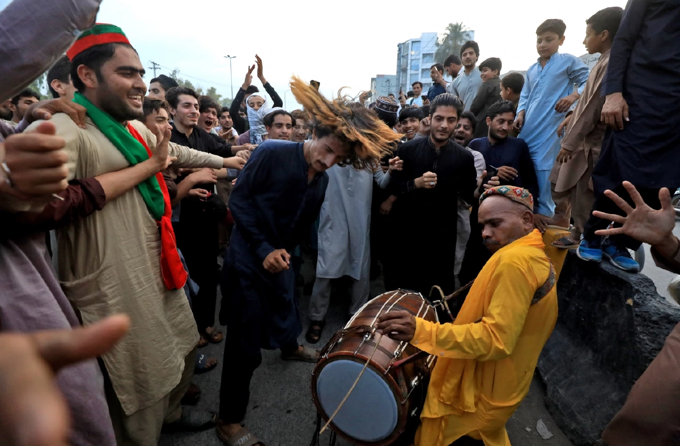 ศาลสูงสุดปากีสถานสั่งปล่อยตัว “อิมราน ข่าน” ทันที