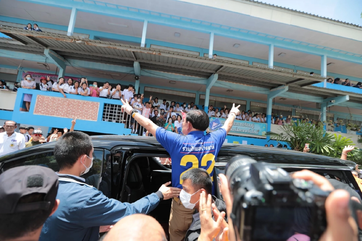 ธนกร ปัดไม่รู้ "บิ๊กตู่-บิ๊กป้อม" วางมือการเมือง ย้ำไม่โหวต"พิธา" นั่งนายกฯ