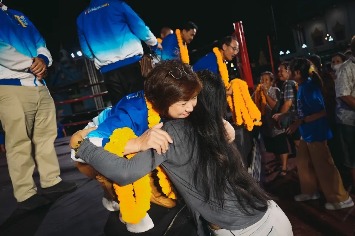 "กรณ์" ปลุกชาวสุราษฎร์ เลือกชาติพัฒนากล้า ย้ำจุดยืนชนทุนผูกขาด