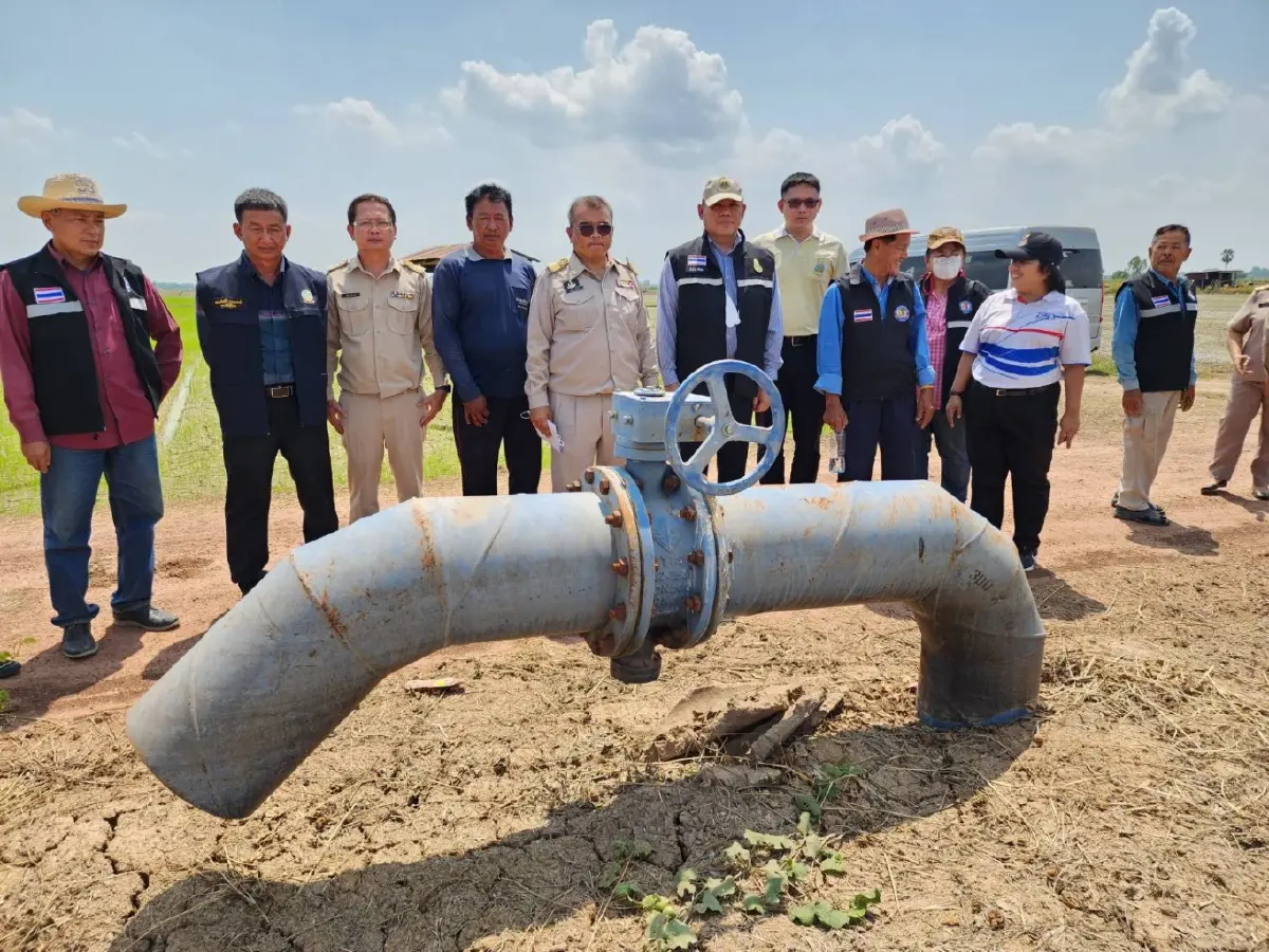 งามหน้า! ป.ป.ช.พิจิตร ลงพื้นที่ตรวจสอบ 2 โครงการ สร้างแล้วทิ้ง ไม่ใช้งาน
