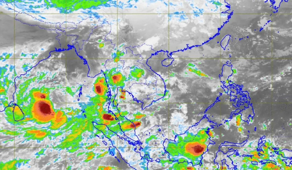 ประกาศเตือน! ระวัง"พายุฤดูร้อนถล่ม" กรมอุตุฯแจ้ง 17 จว. ฝนตกหนัก ลมกระโชกแรง