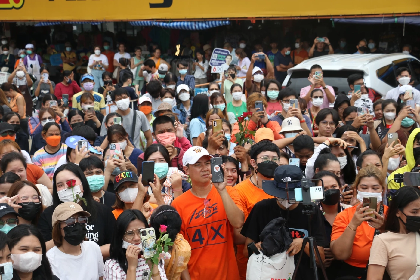 พิธา ไม่ห่วงถูกร้องถือหุ้นสื่อ ชี้เจตนาหวังผลการเมือง ลดทอนความเชื่อมั่น