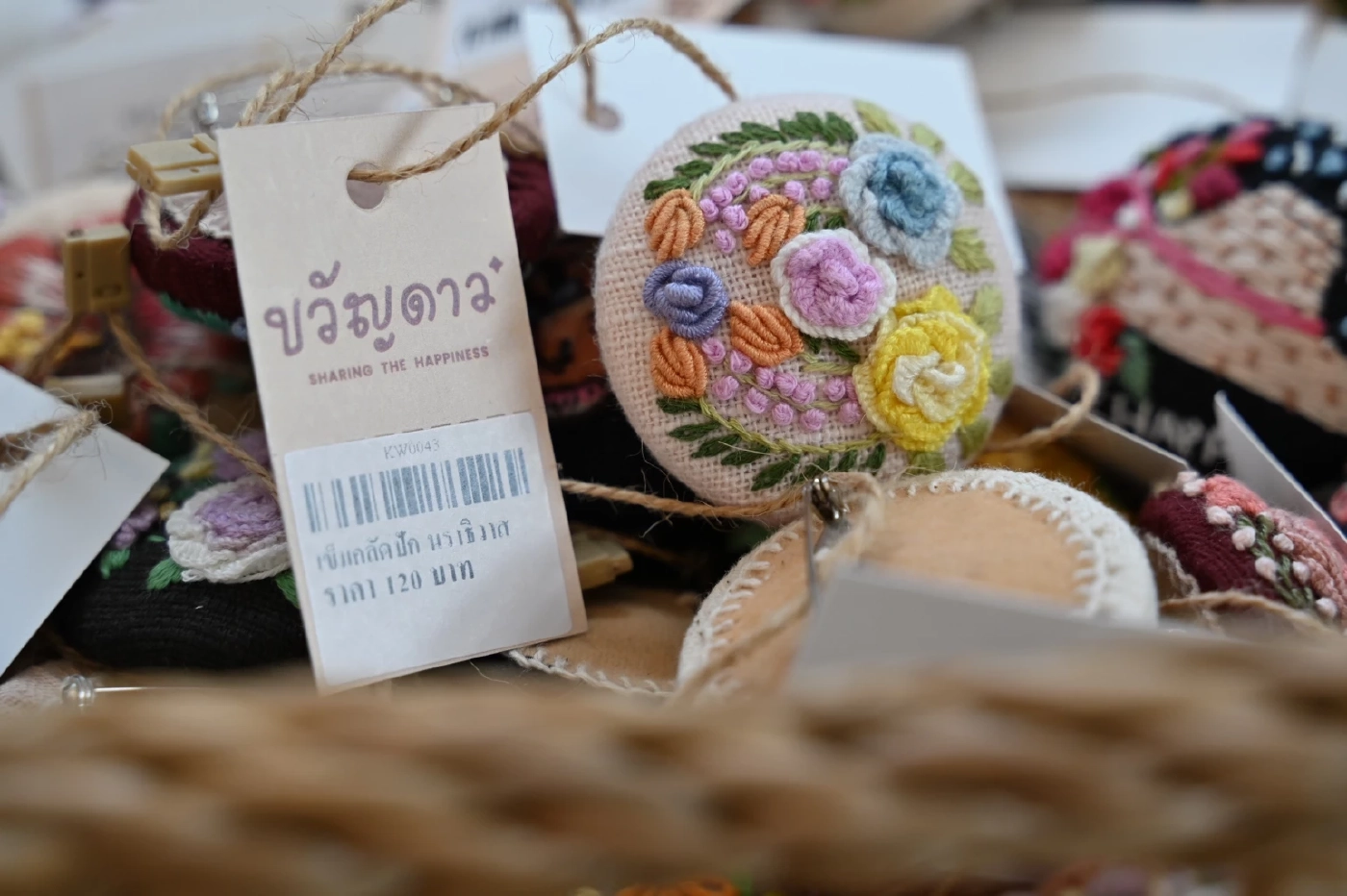 "ขวัญดาว” ผลิตภัณฑ์ใหม่ ต่อยอดงานฝีมือ ส่งเสริมคุณภาพครอบครัวตำรวจ