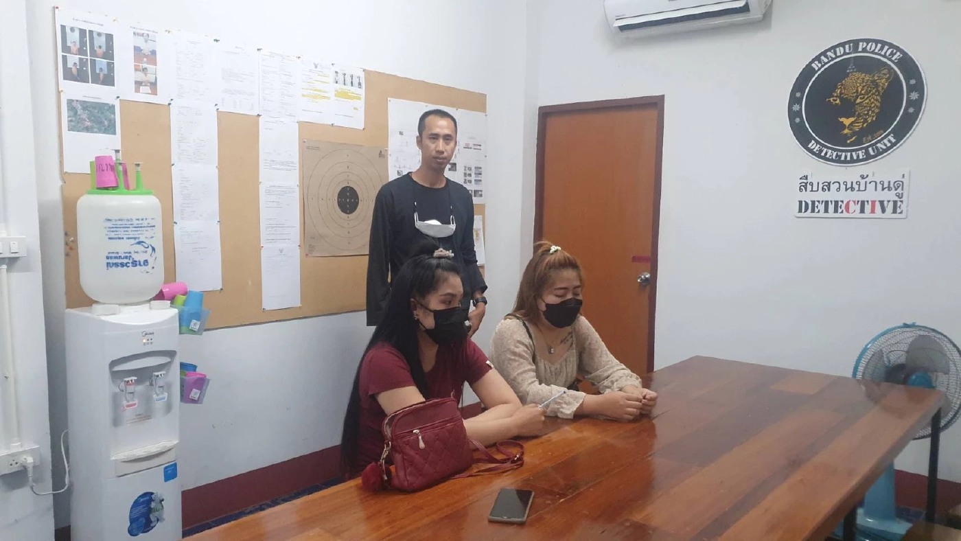 รวบสองสาวแสบ ใช้เอกสารปลอม ใส่วิกปิดบังใบหน้า เช่ารถเชิดรถขายเพื่อนบ้าน