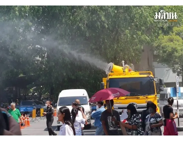 กทม.ต้องนำรถมาพ่นระอองน้ำบรรเทาความร้อน