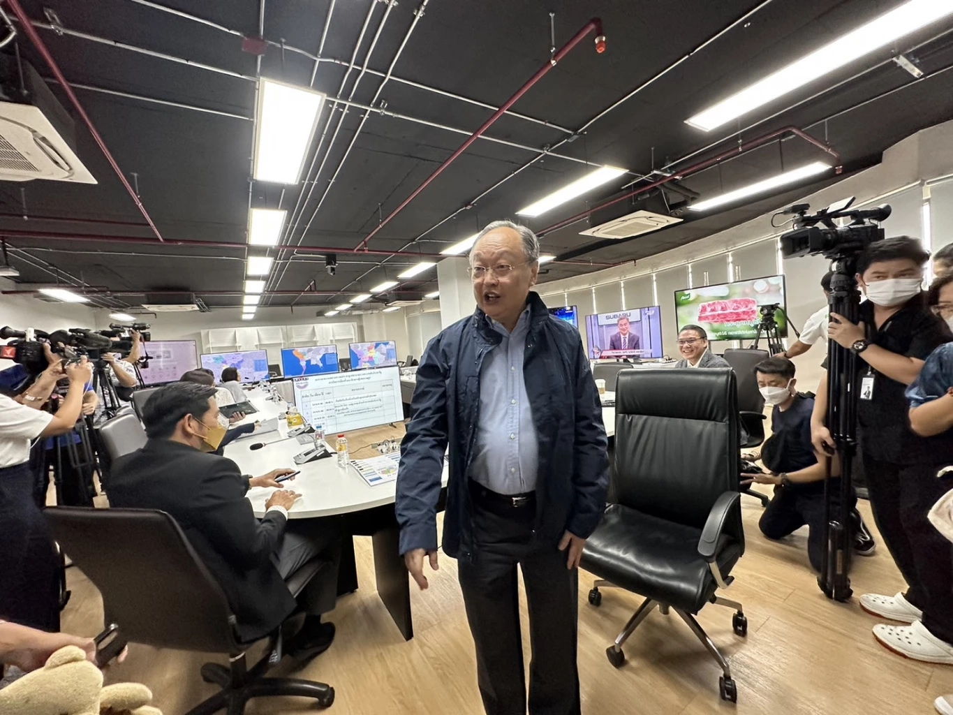 "สนธิรัตน์" นั่งหัวโต๊ะวอร์รูม"พปชร." เกาะติดผลเลือกตั้ง66