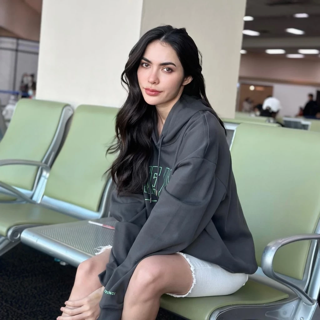 'นางงามคู่จิ้น' โดนขุดทวิตซัดอดีตนายก 'ท' โร่ชี้แจง น้อมรับผิดคิดน้อยไป